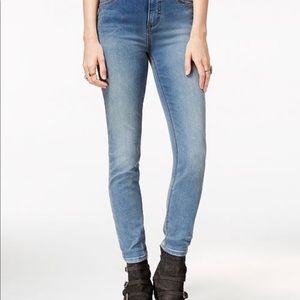 Free People High Rise Long & Lean Light Denim 27S Light Wash Skinny Jeans